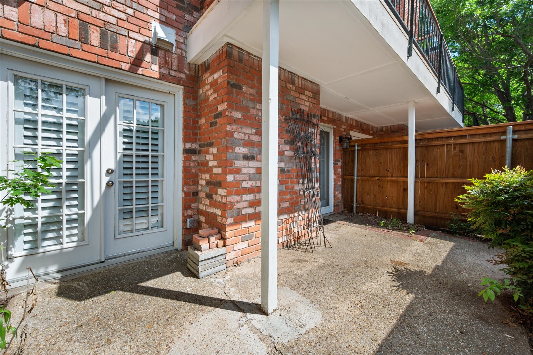 1229 Roaring Springs Road Fort Worth TX 76114