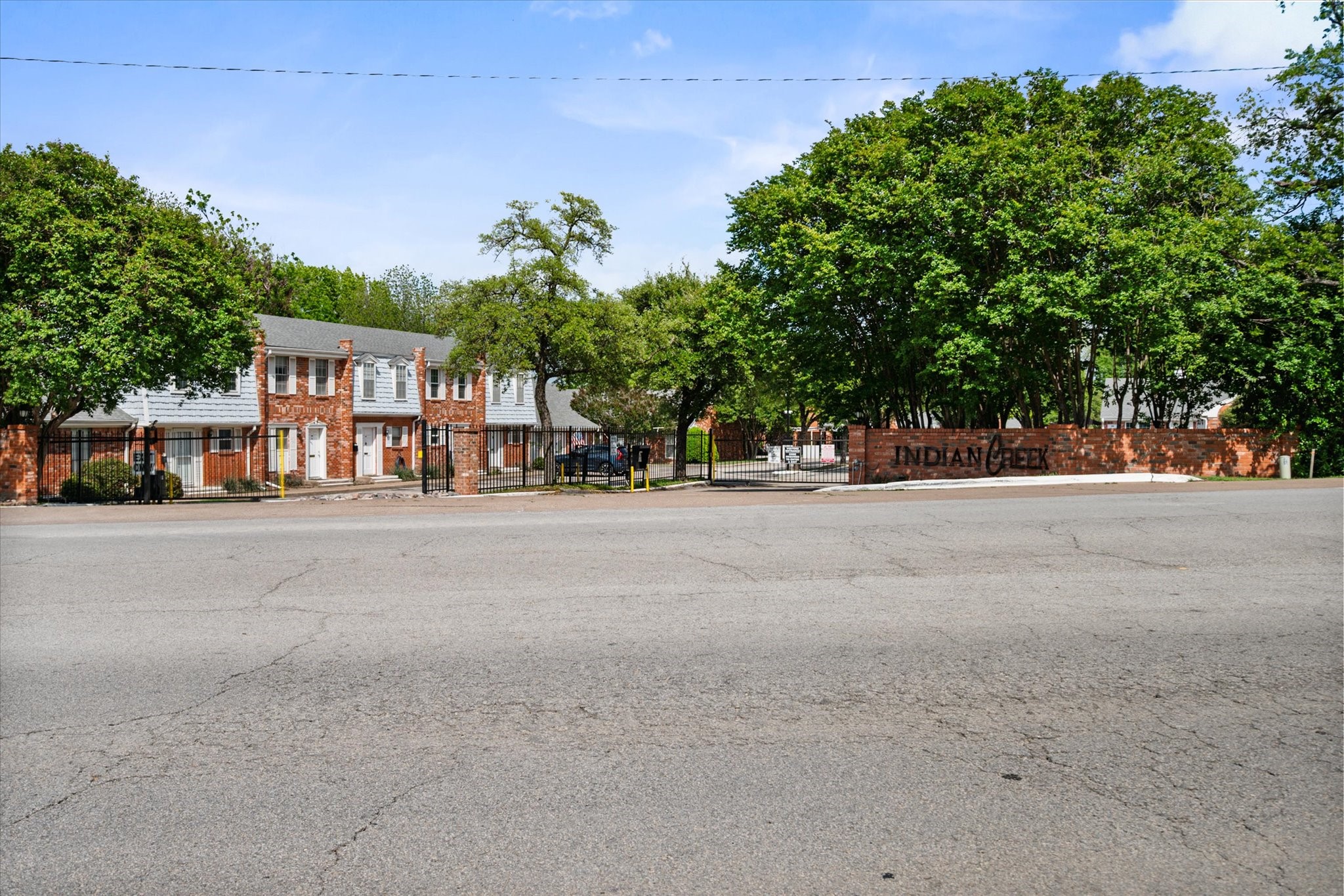1229 Roaring Springs Road Fort Worth TX 76114