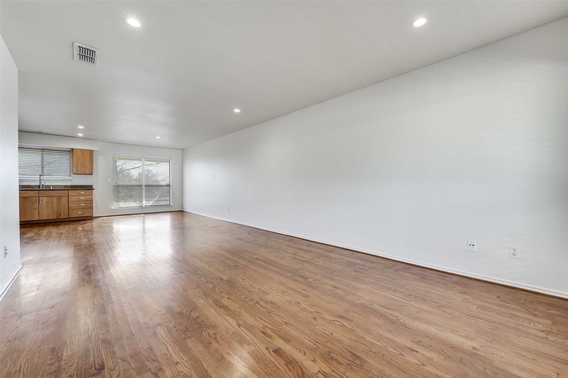 4616 W Lovers Lane Dallas TX 75209