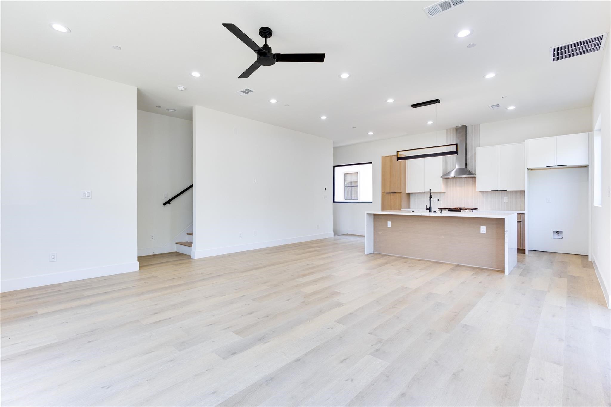 4206 Cabell Drive Dallas TX 75204