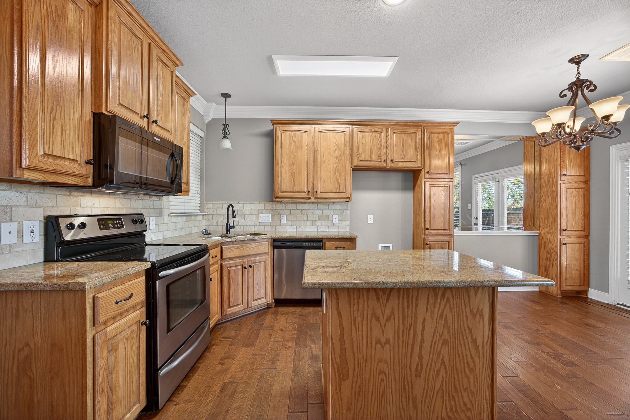 2940 Europa Drive Grand Prairie TX 75052