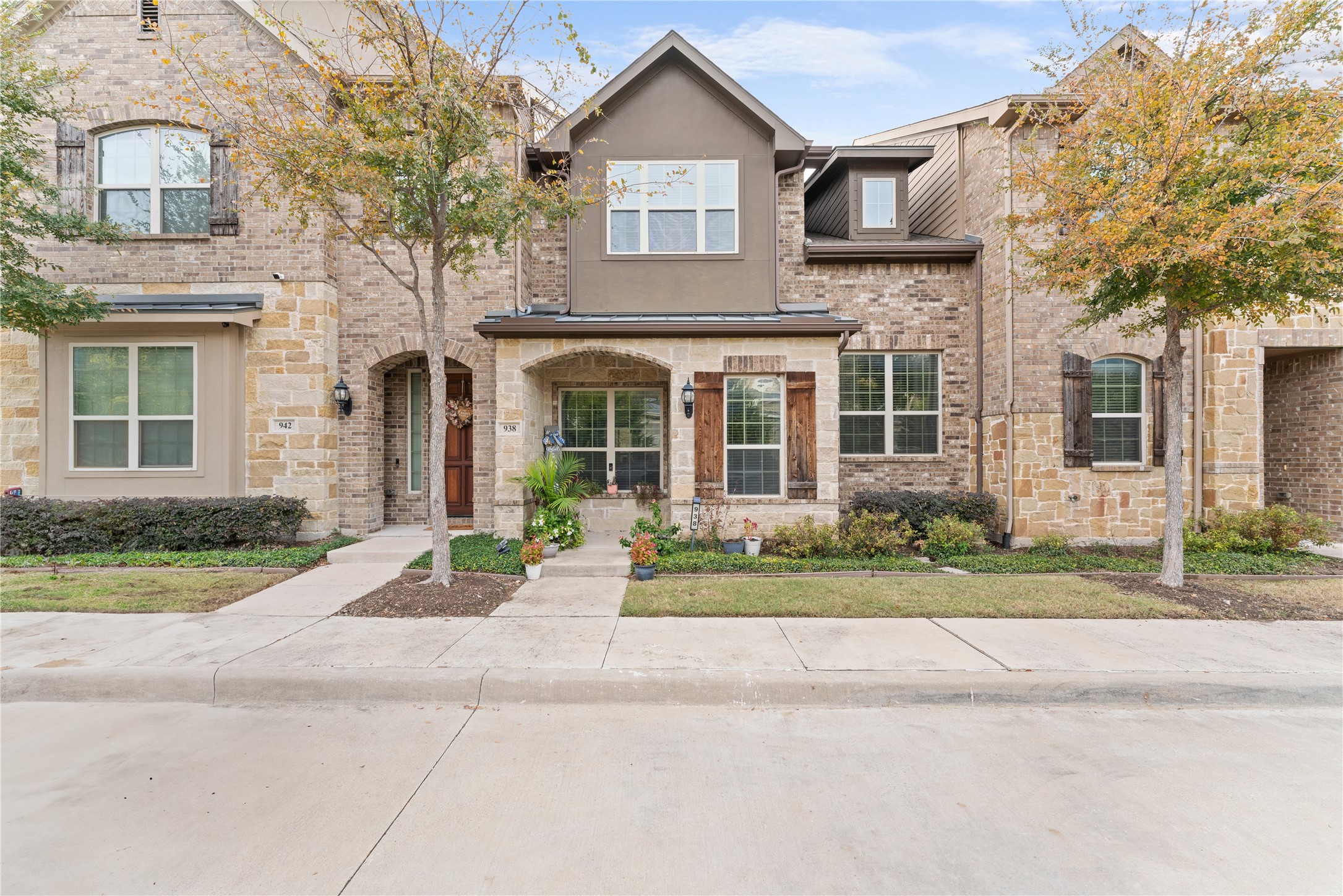 938 Dartford Drive Richardson TX 75081