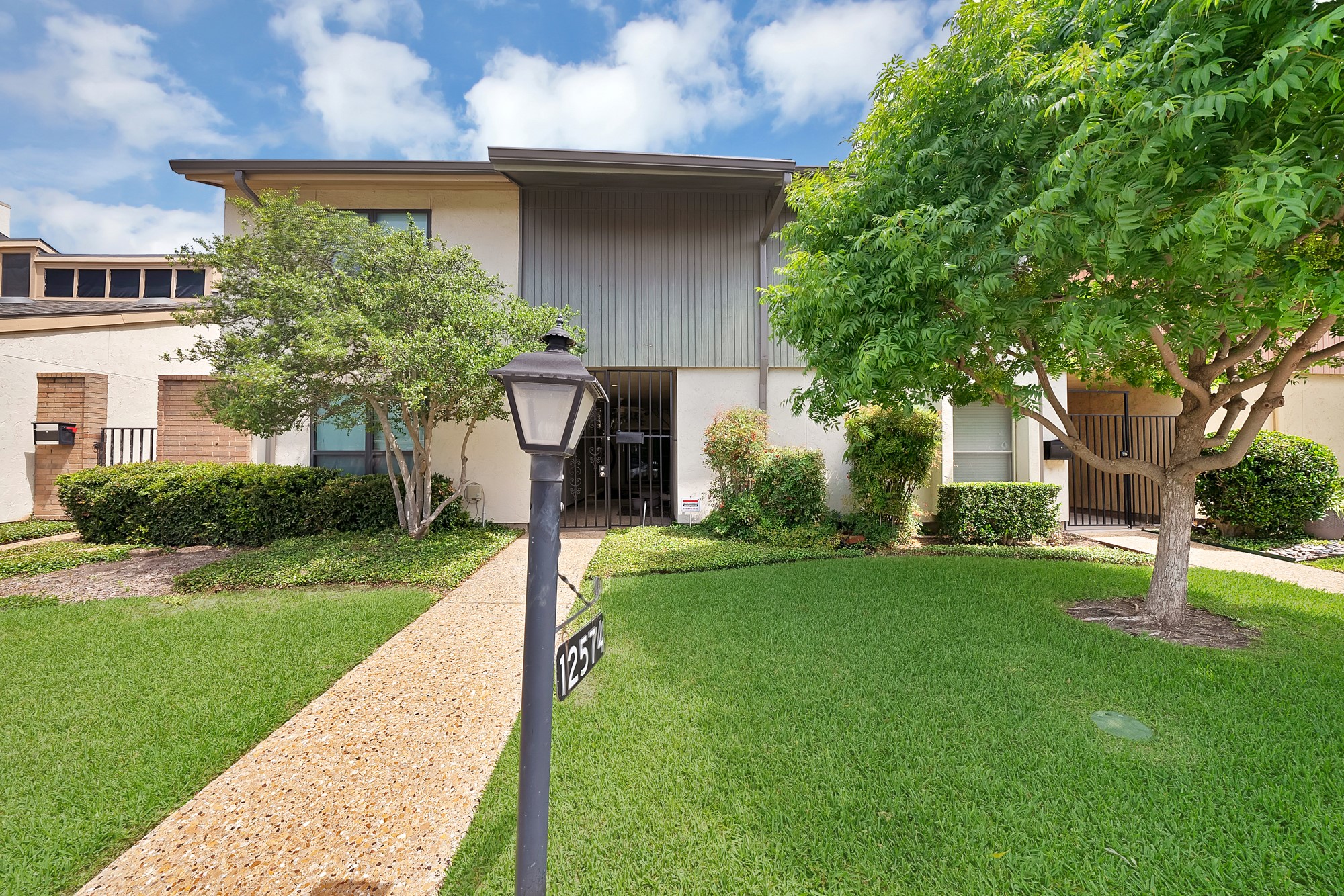 12574 Burninglog Lane Dallas TX 75243