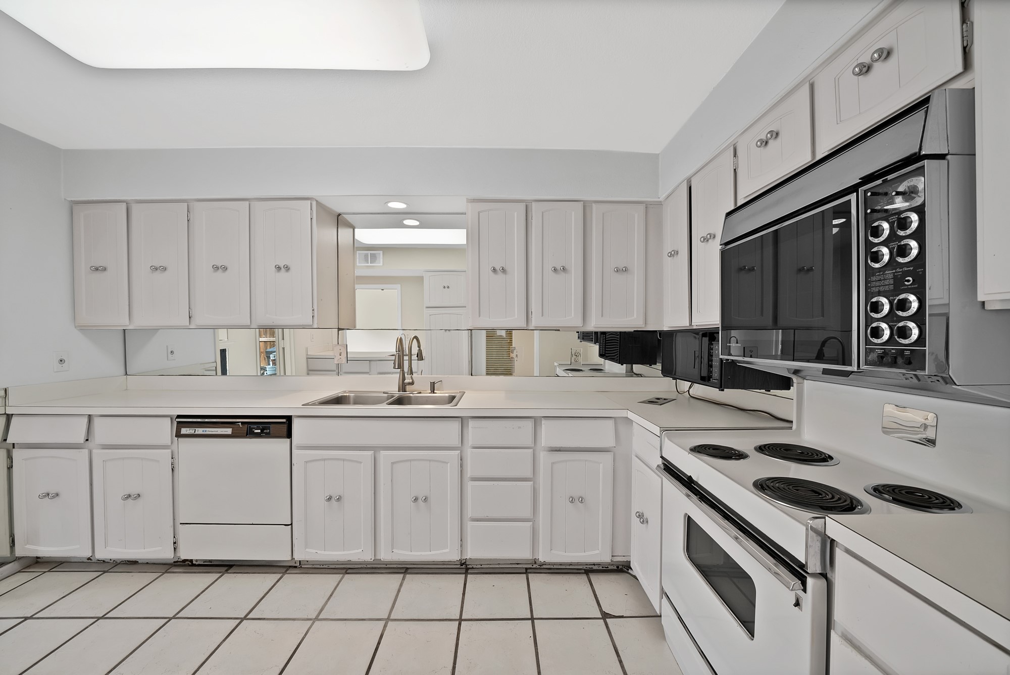 12574 Burninglog Lane Dallas TX 75243