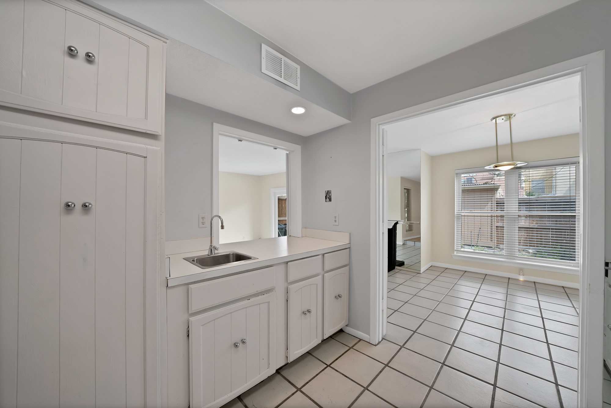 12574 Burninglog Lane Dallas TX 75243
