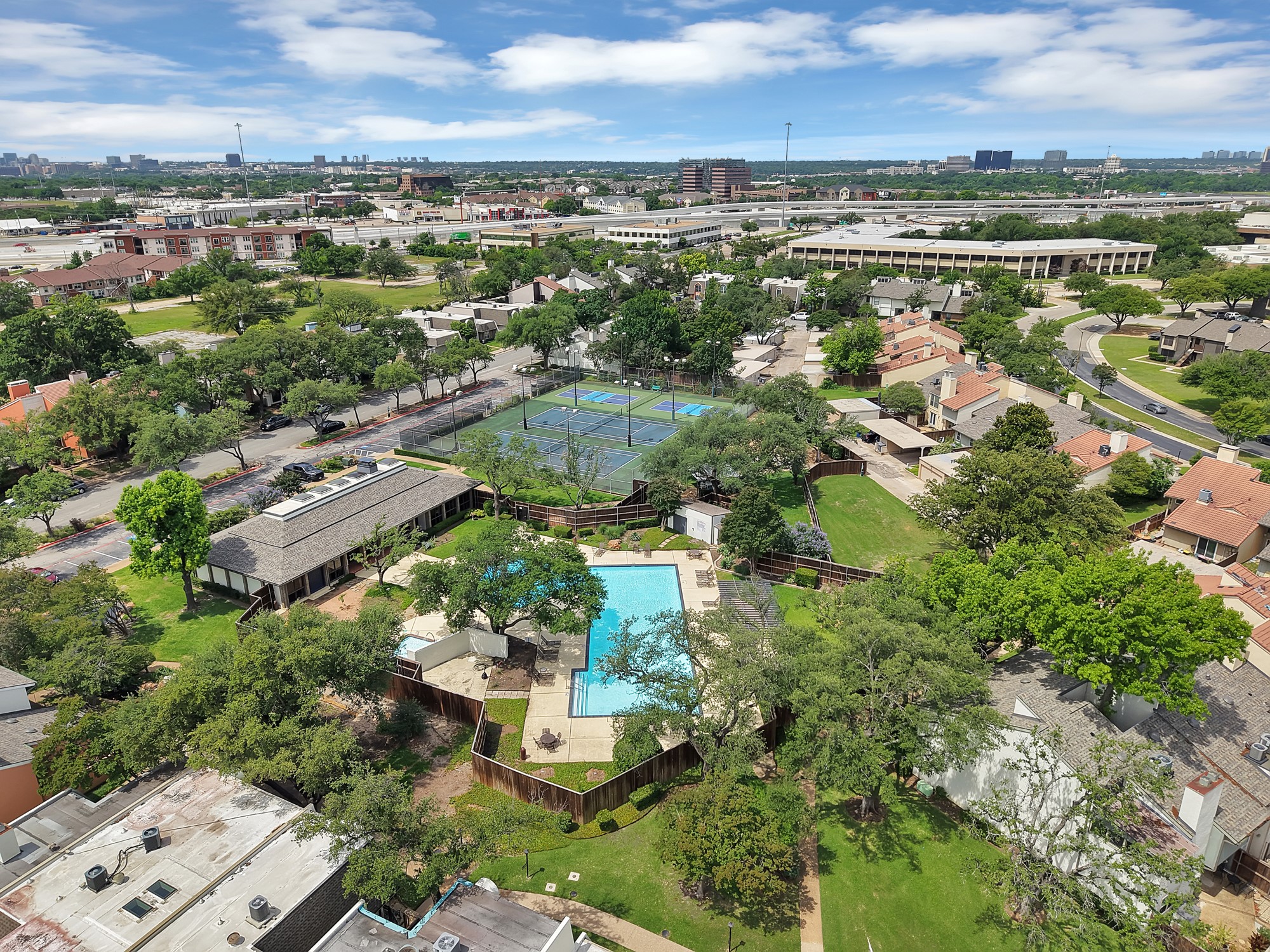 12574 Burninglog Lane Dallas TX 75243