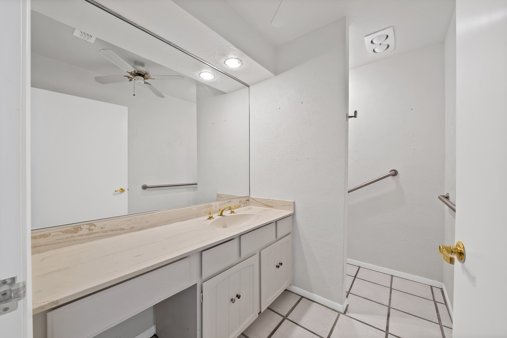 12574 Burninglog Lane Dallas TX 75243