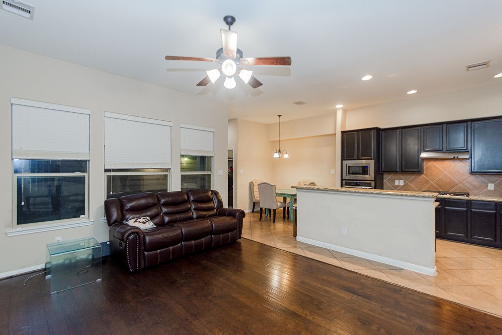 9158 Sunlight Oak Lane Houston TX 77070