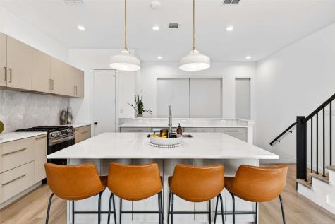 419 W 9th Street Dallas TX 75208