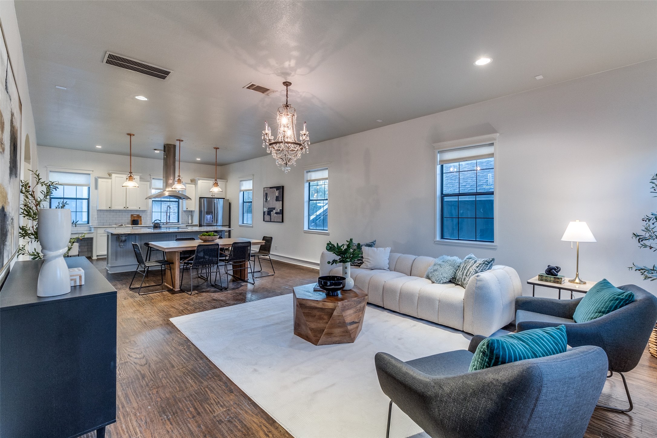 1405 Mccoy Street Dallas TX 75204
