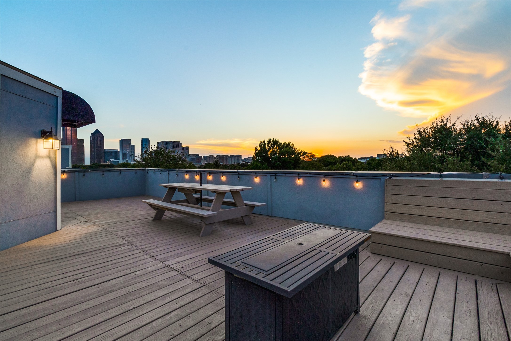 1405 Mccoy Street Dallas TX 75204