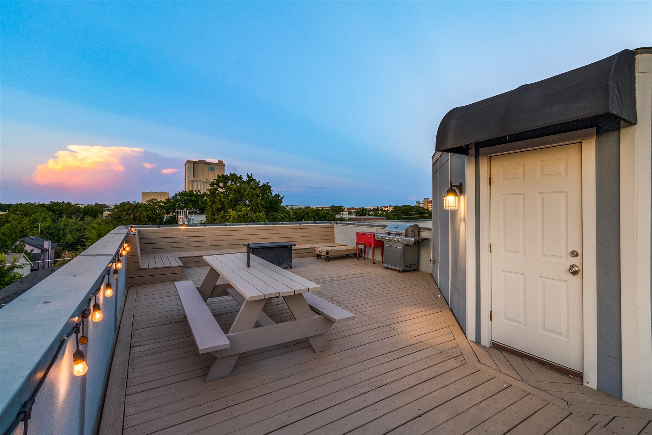 1405 Mccoy Street Dallas TX 75204