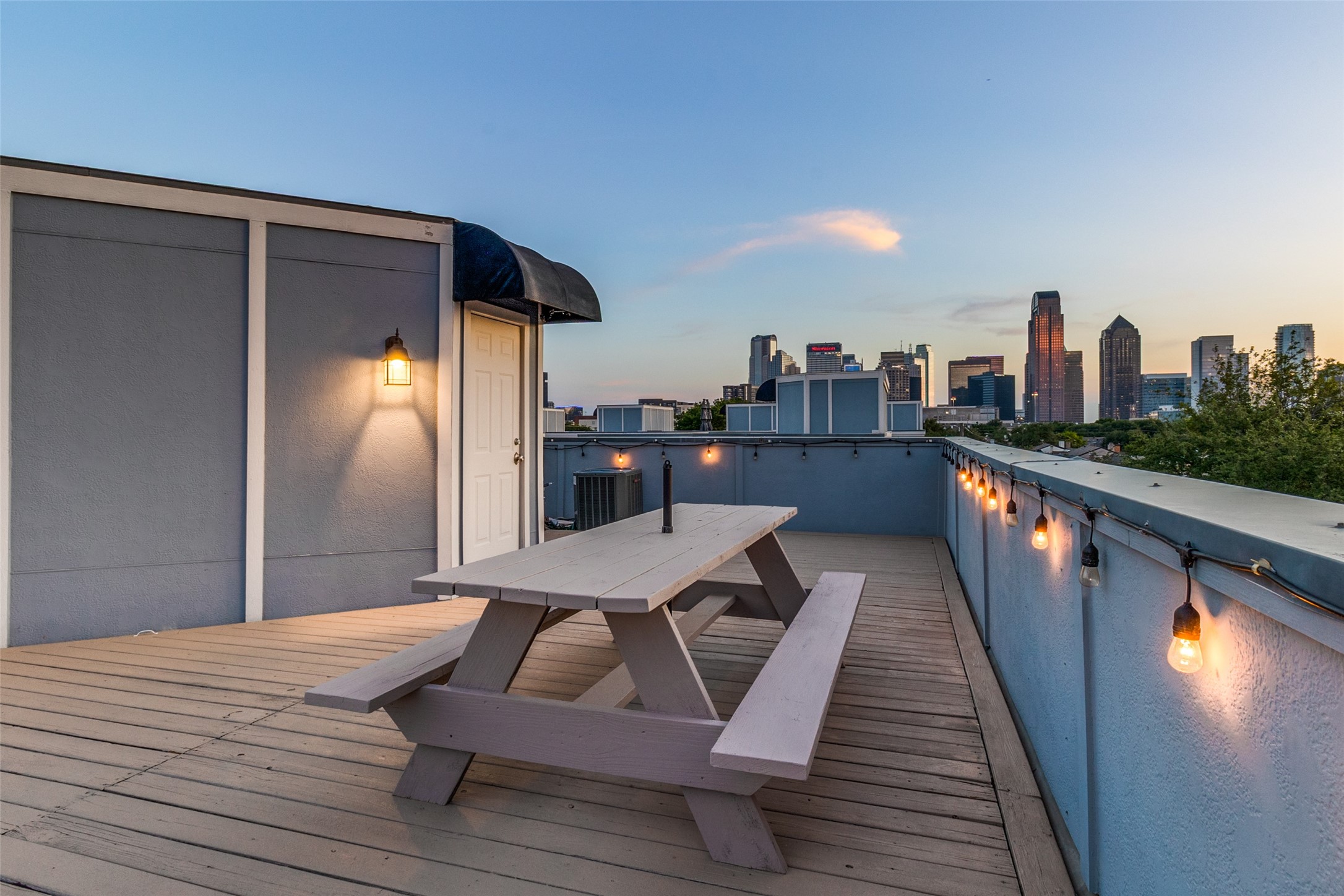 1405 Mccoy Street Dallas TX 75204