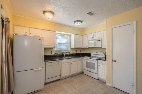 1208 Calico Lane Arlington TX 76011