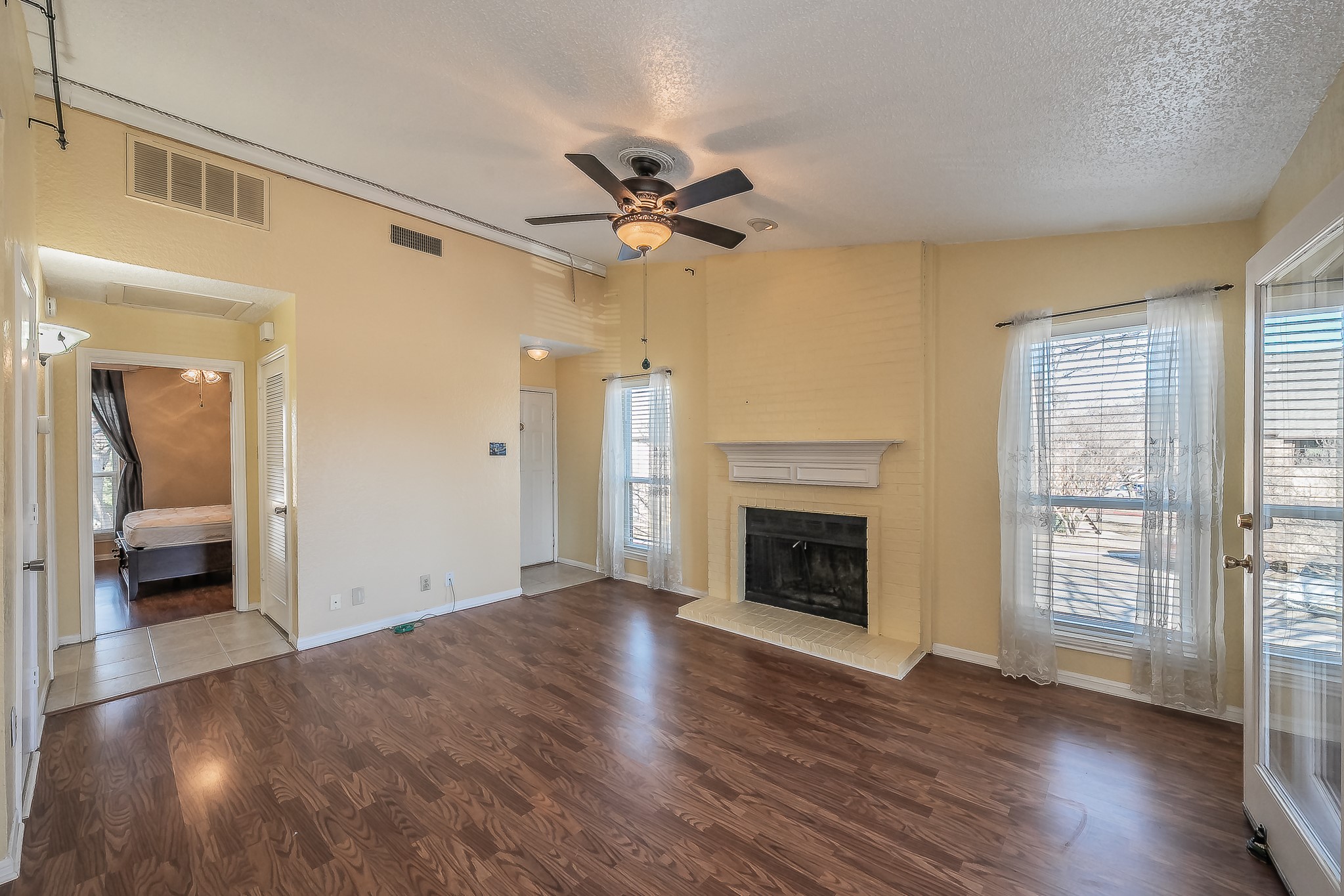 1208 Calico Lane Arlington TX 76011