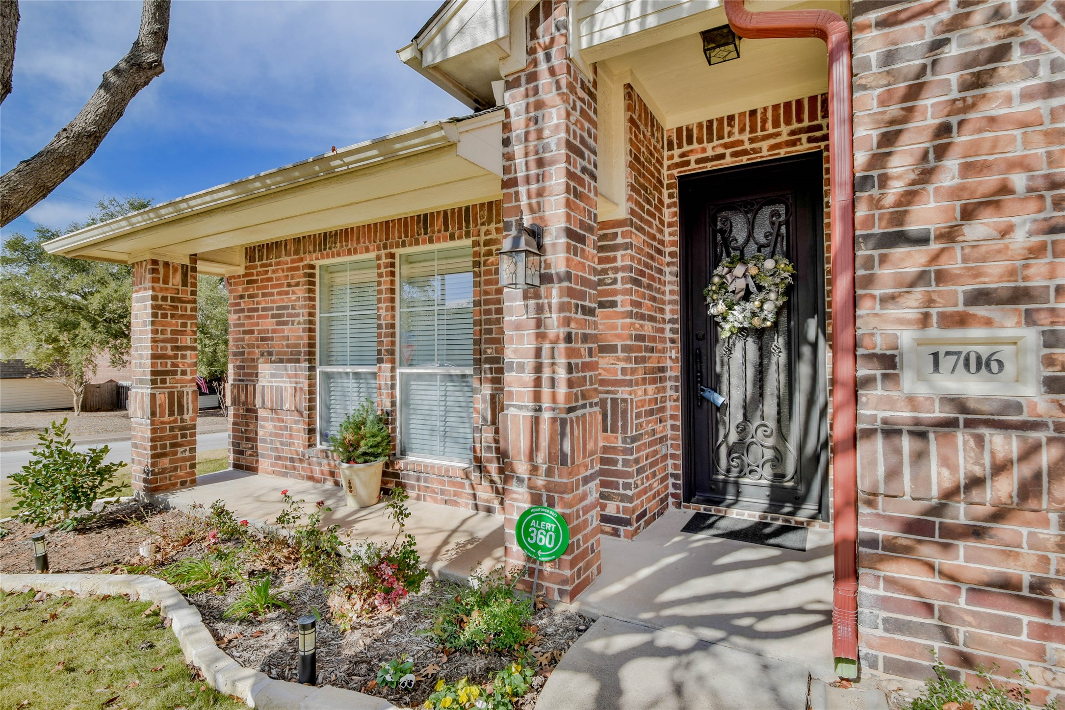 1706 Summer Hill Court Granbury TX 76048