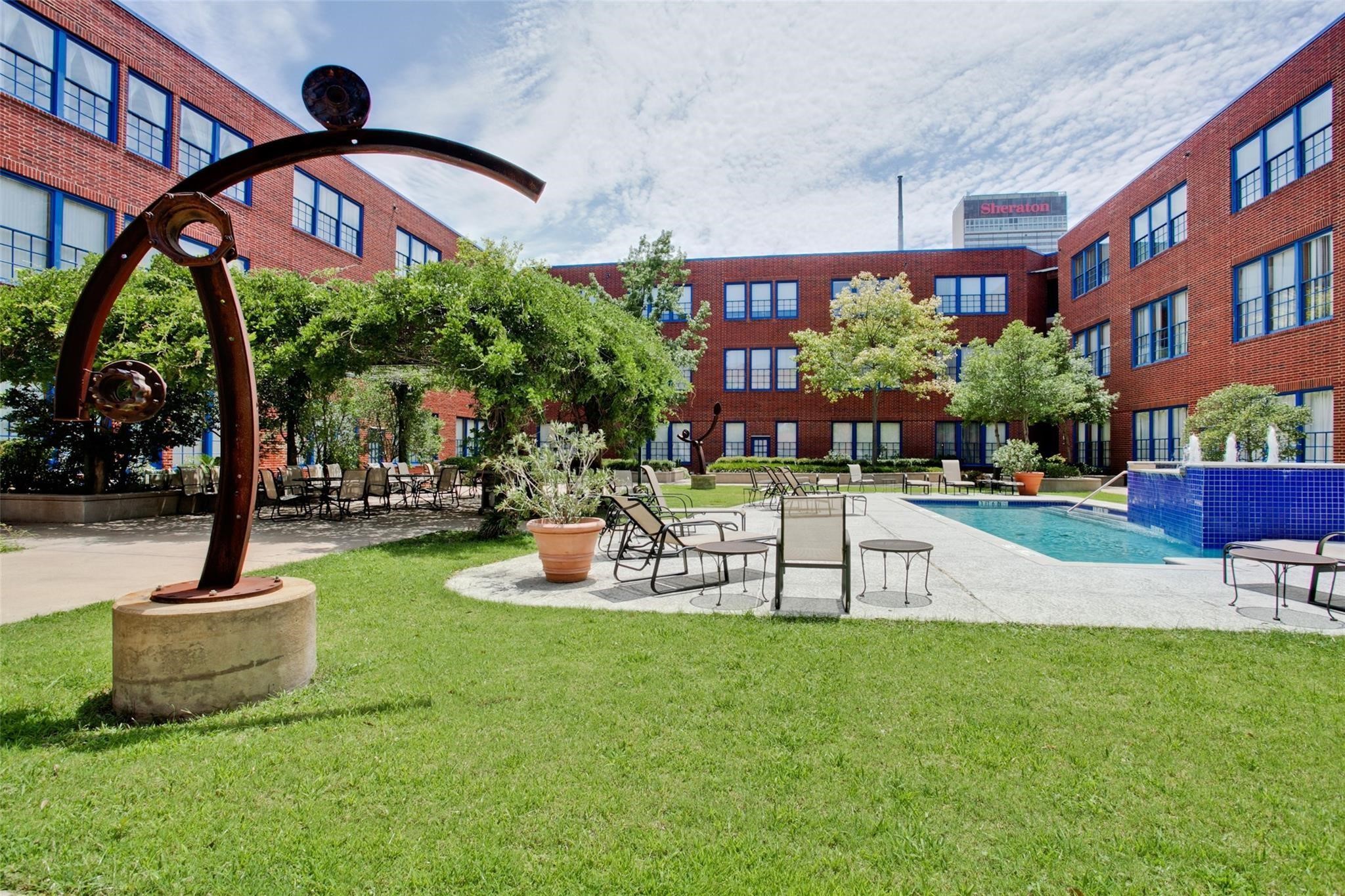 2502 Live Oak Street Dallas TX 75204