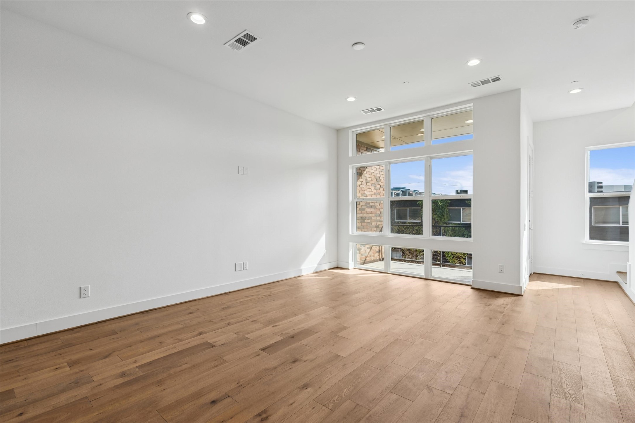 3048 Chimes Street Dallas TX 75219