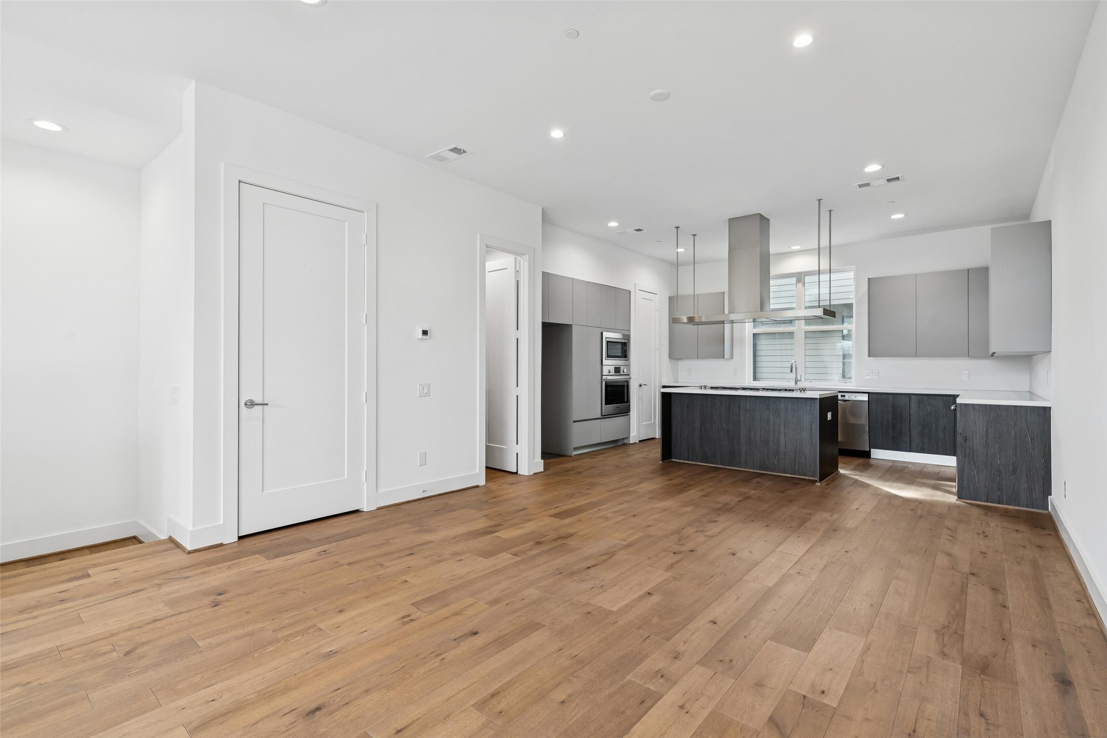 3048 Chimes Street Dallas TX 75219
