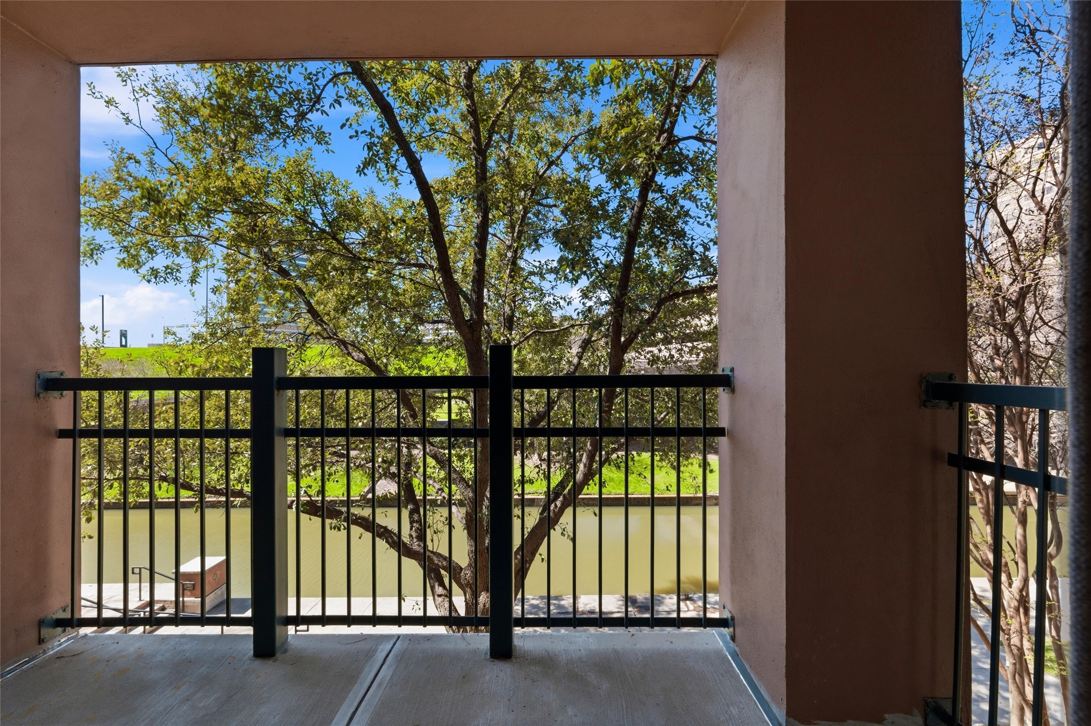 330 Las Colinas Boulevard E Irving TX 75039
