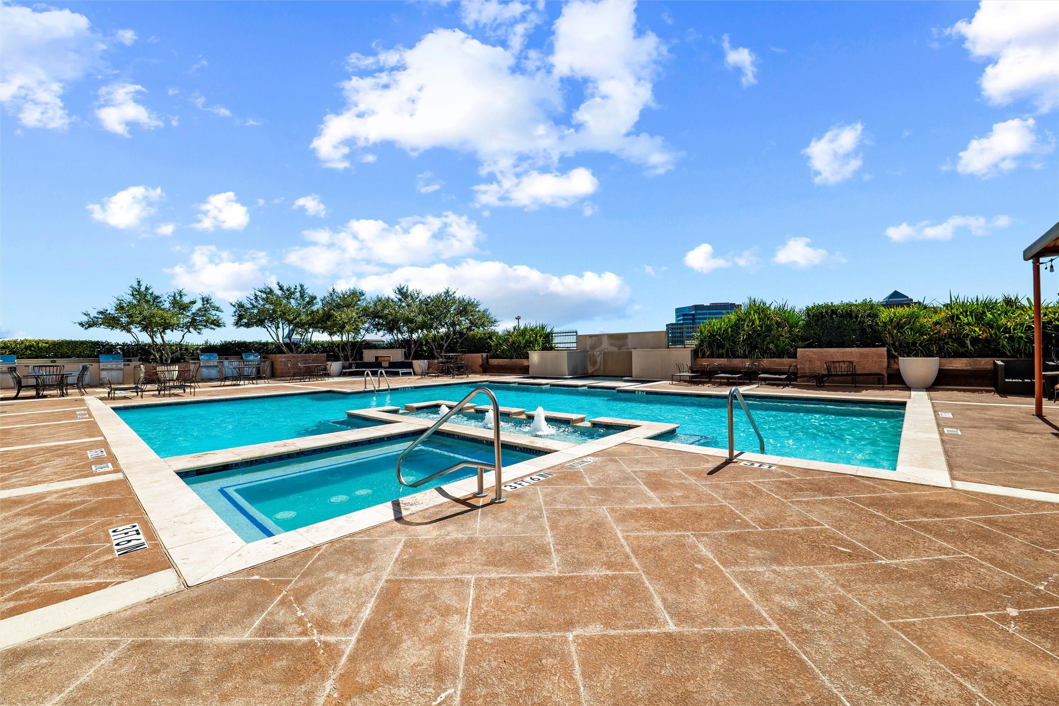 330 Las Colinas Boulevard E Irving TX 75039