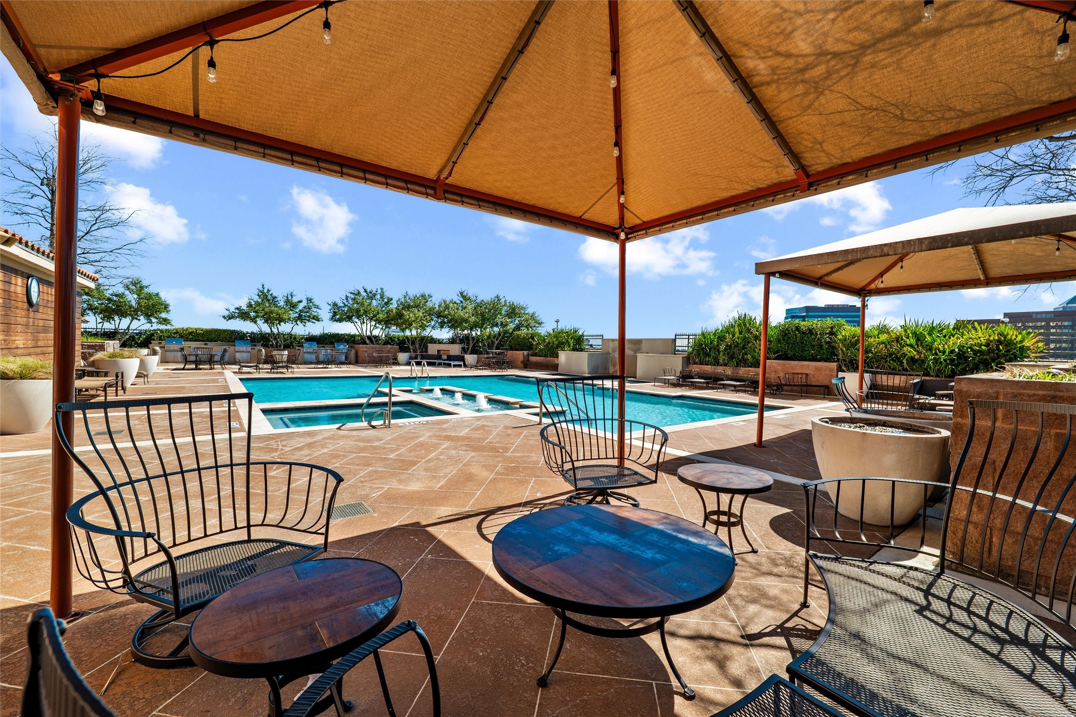 330 Las Colinas Boulevard E Irving TX 75039
