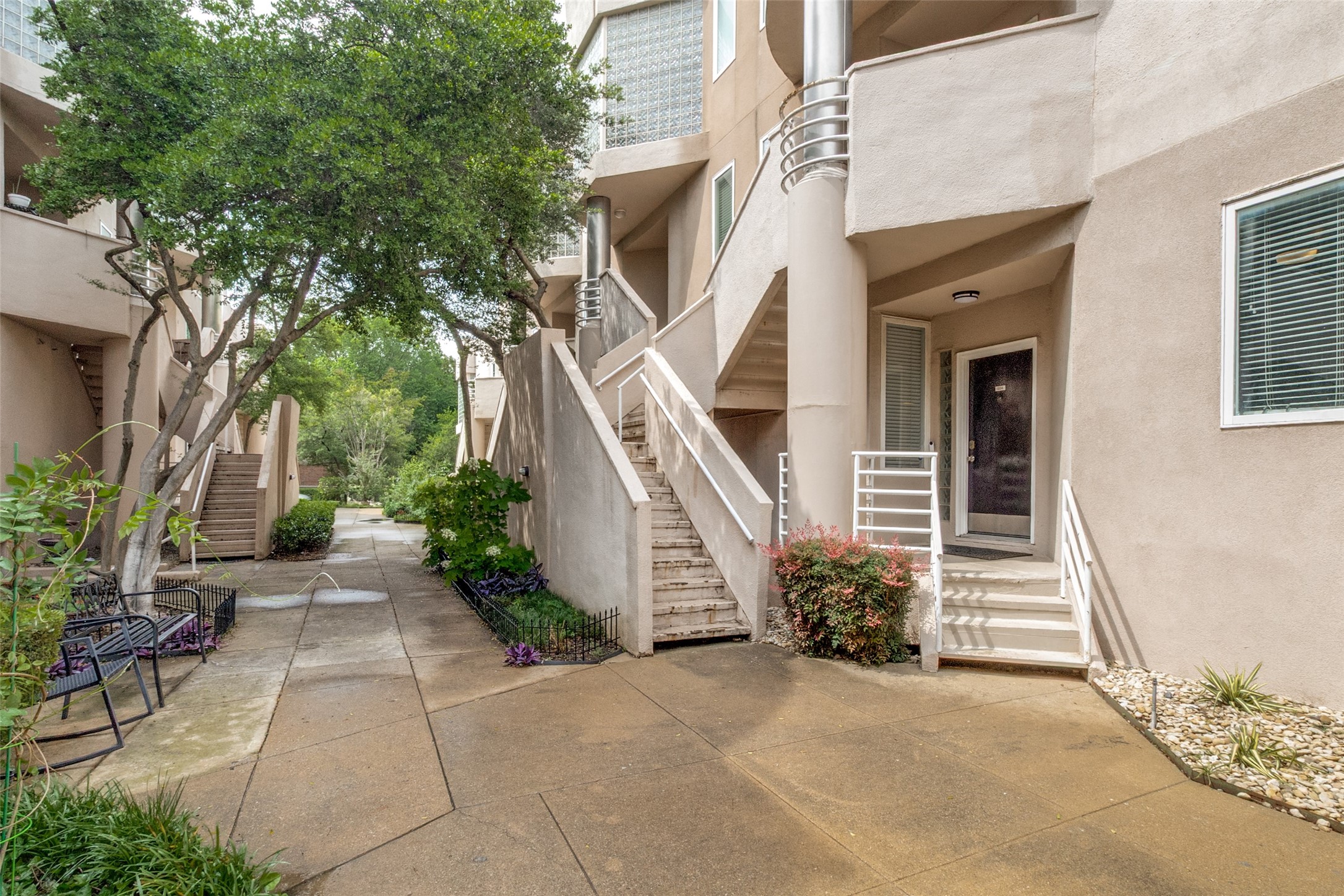 4040 Avondale Avenue Dallas TX 75219