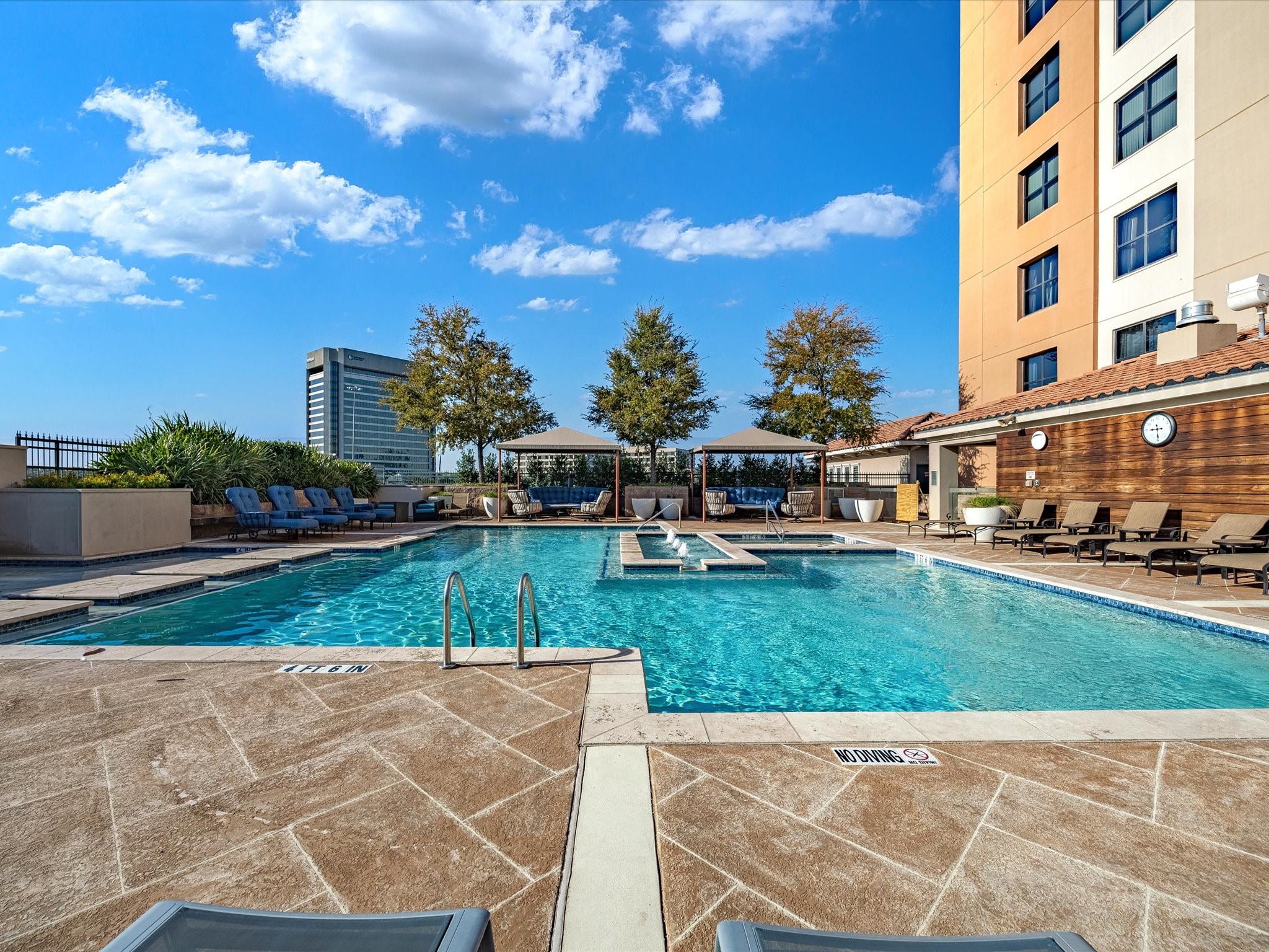 330 Las Colinas Boulevard E Irving TX 75039