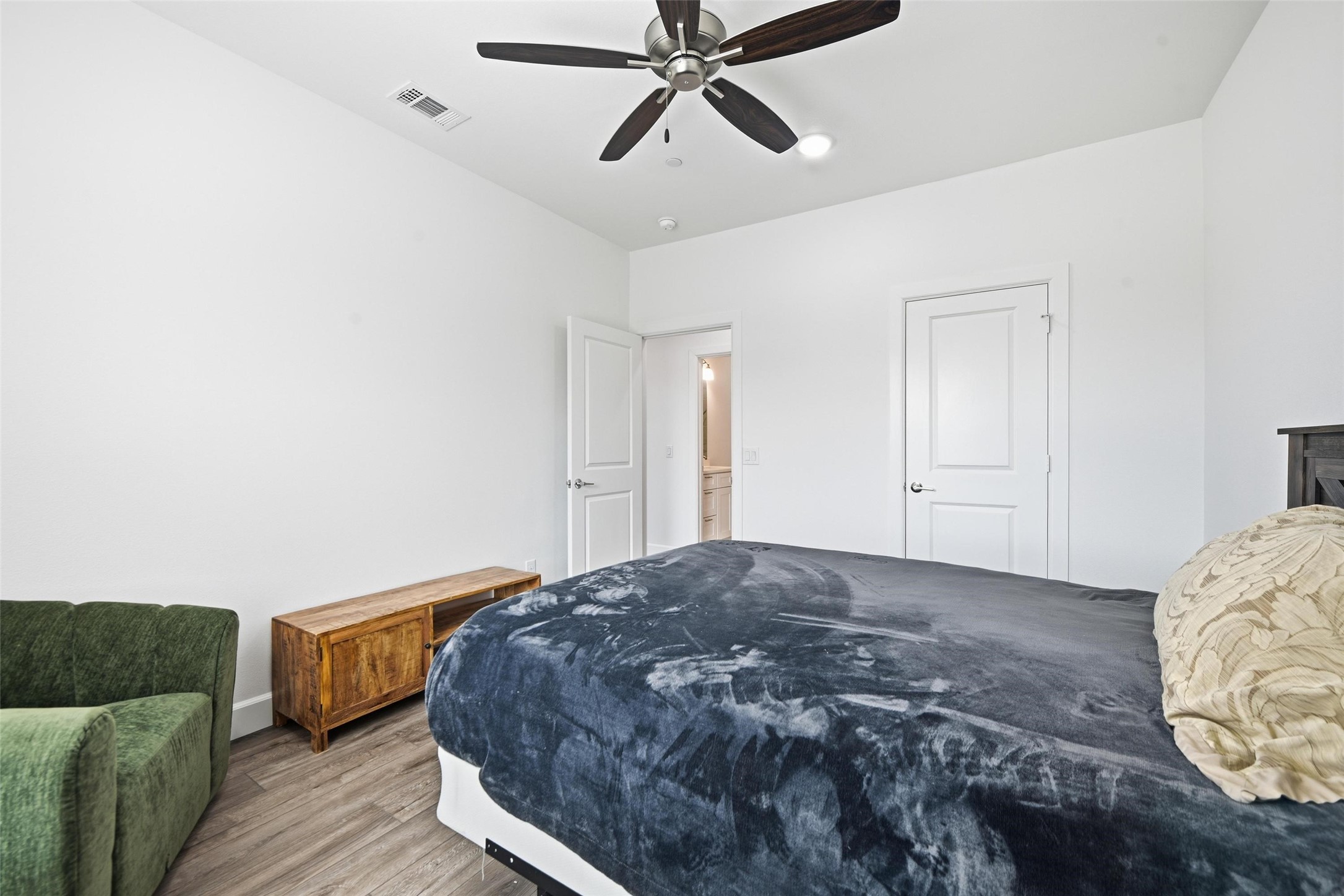 5653 Woodlands Drive The Colony TX 75056