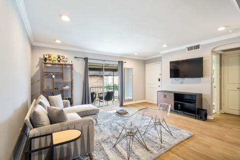 10220 Regal Oaks Drive Dallas TX 75230