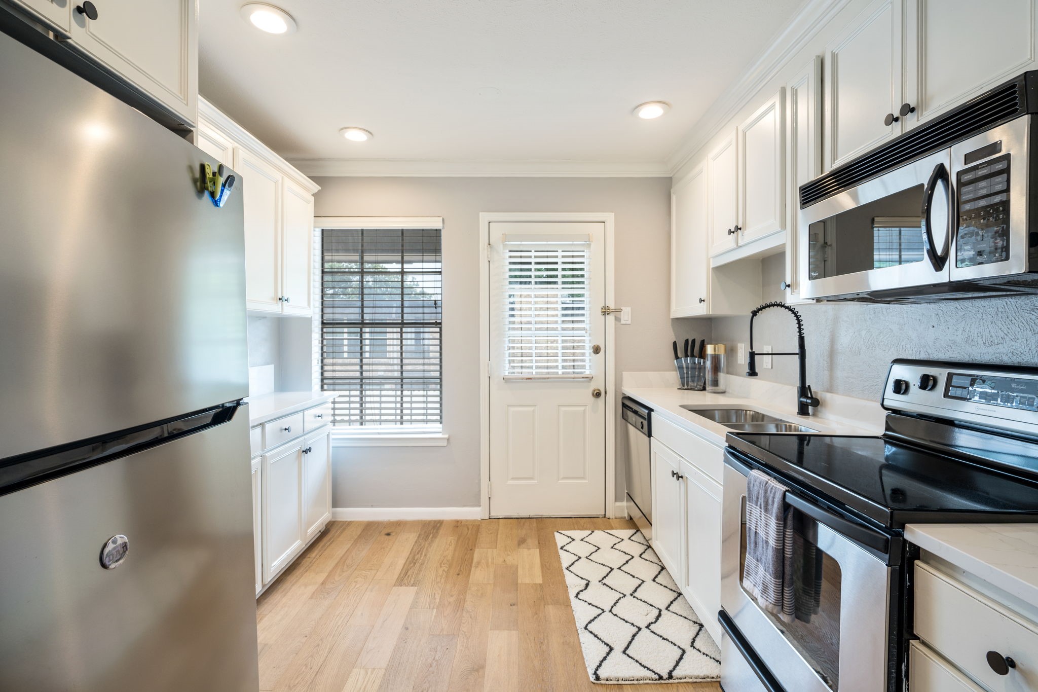 10220 Regal Oaks Drive Dallas TX 75230