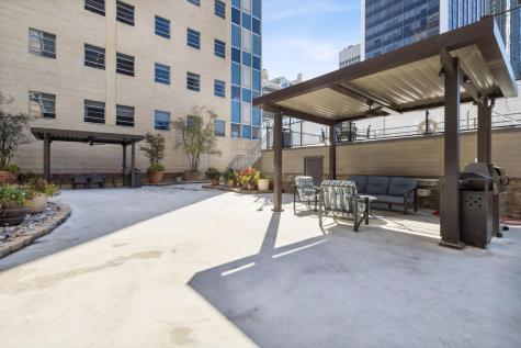 1505 Elm Street Dallas TX 75201