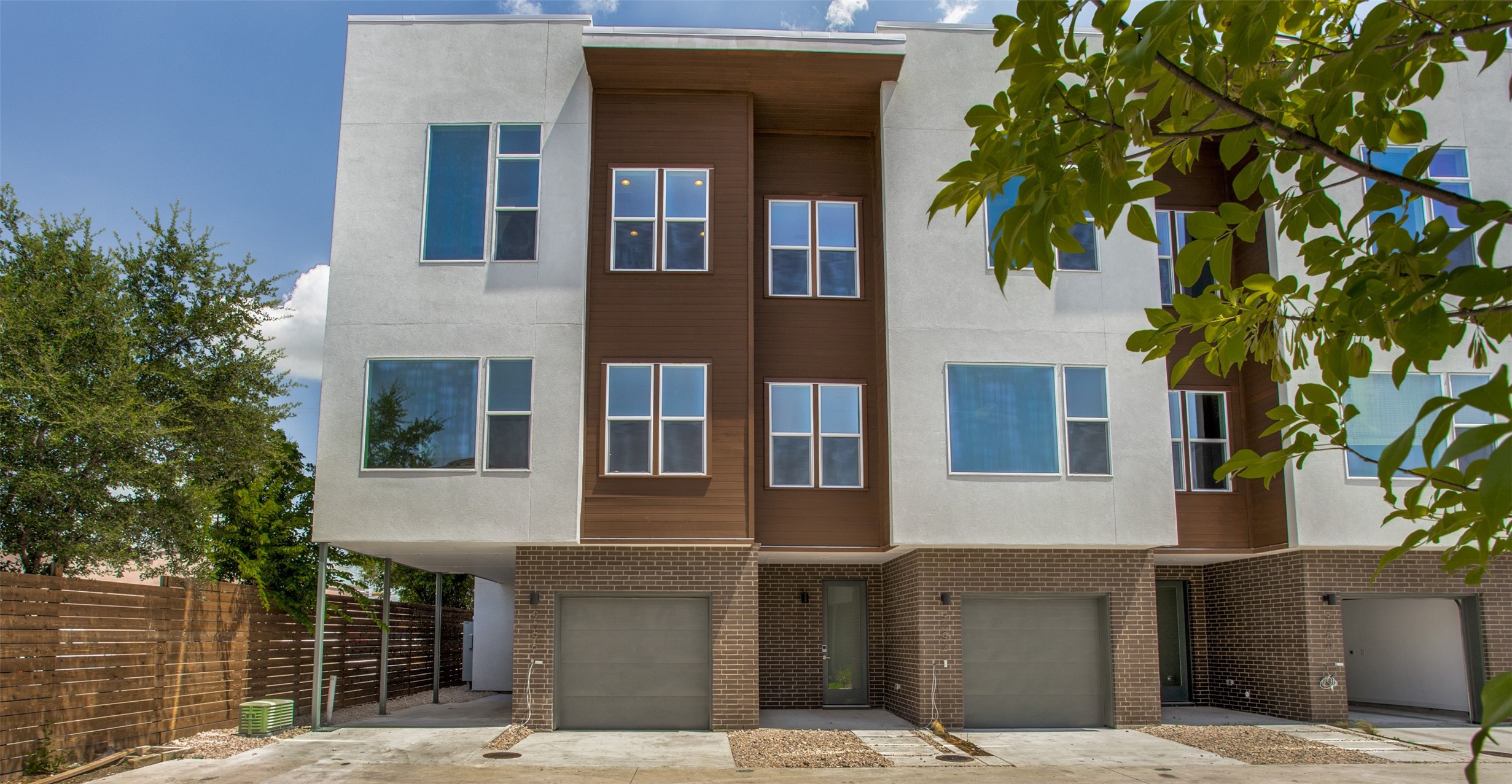 9096 Corsair Place Dallas TX 75218