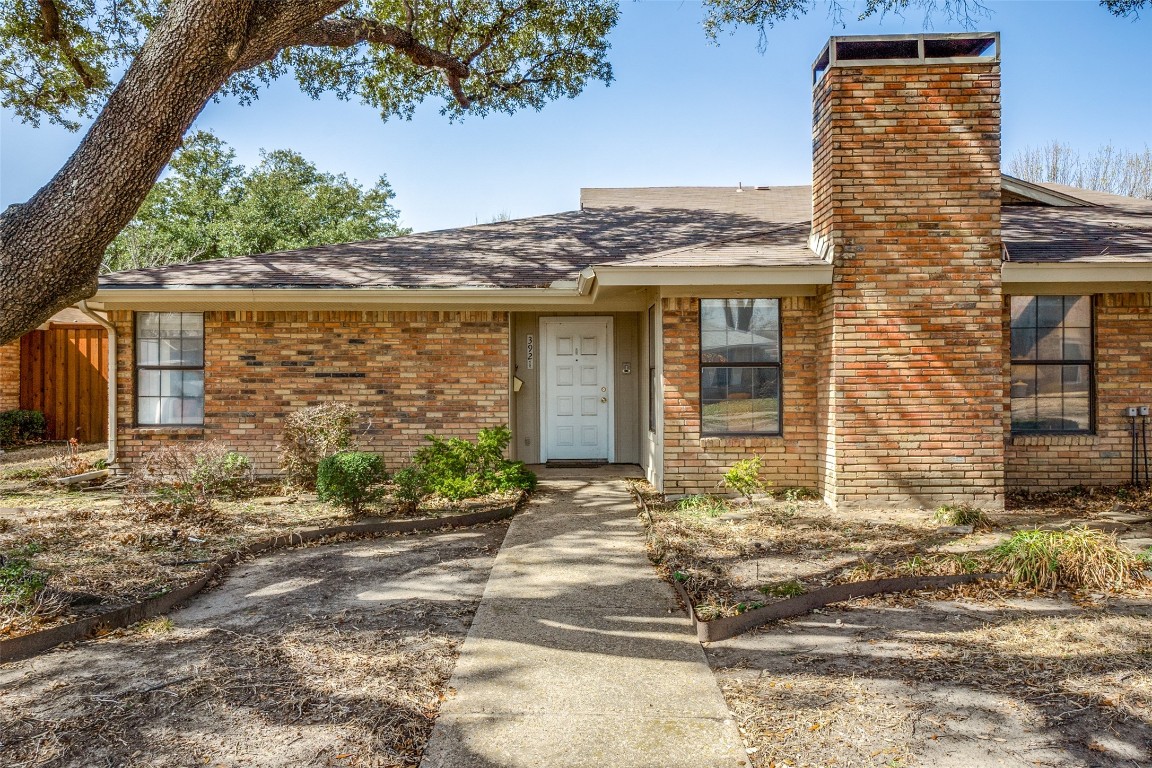 3921 Greenway Drive Garland TX 75041
