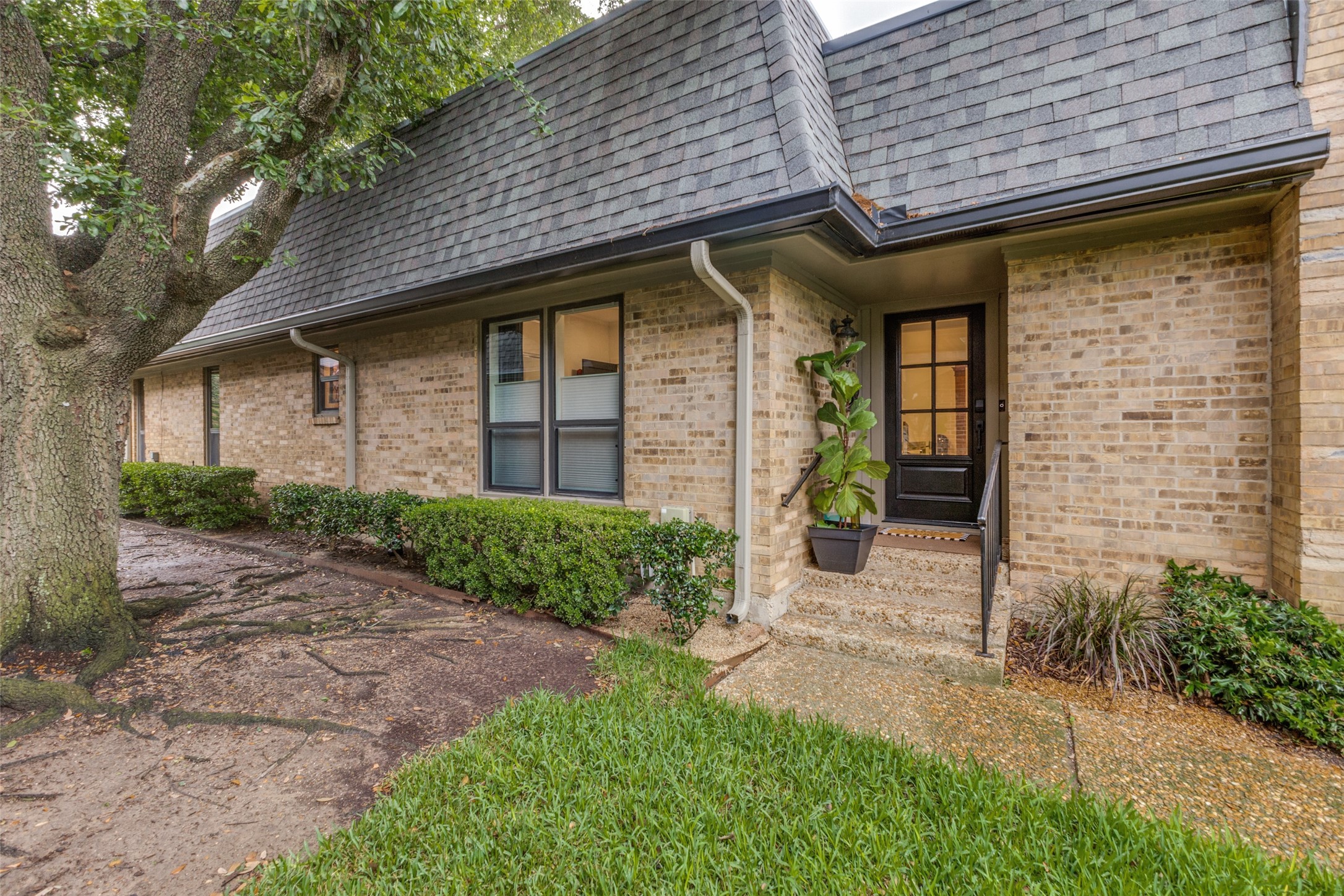 5820 Royal Lane Dallas TX 75230