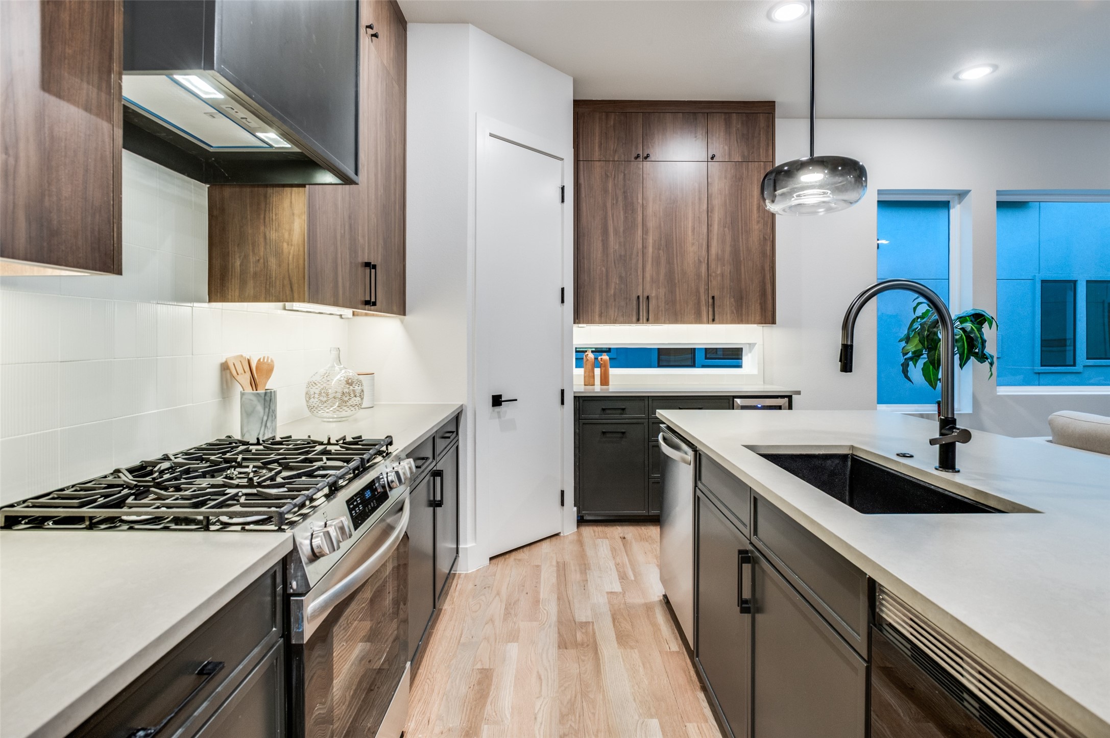 2906 Hawthorne Avenue Dallas TX 75219