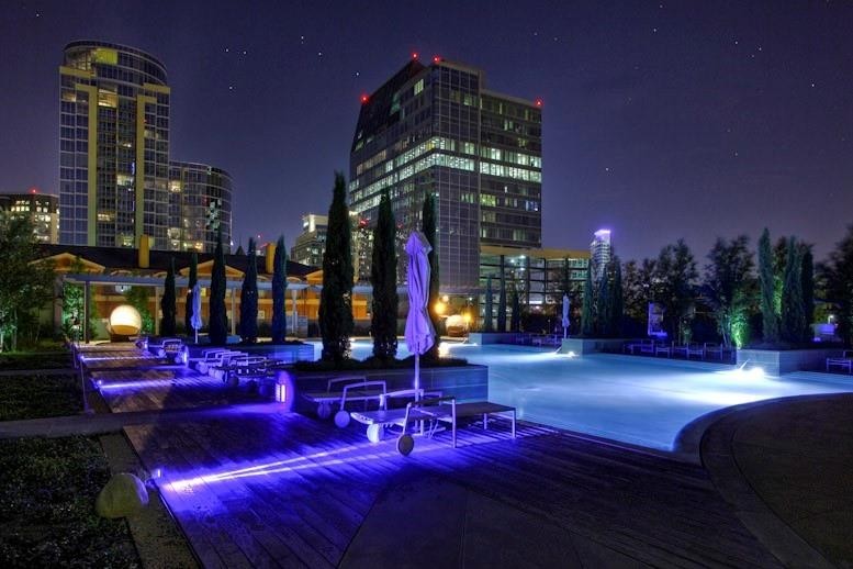 2900 Mckinnon Street Dallas TX 75201