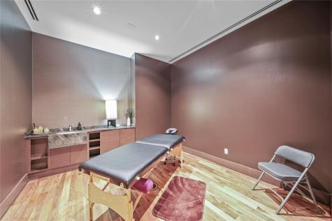 2900 Mckinnon Street Dallas TX 75201