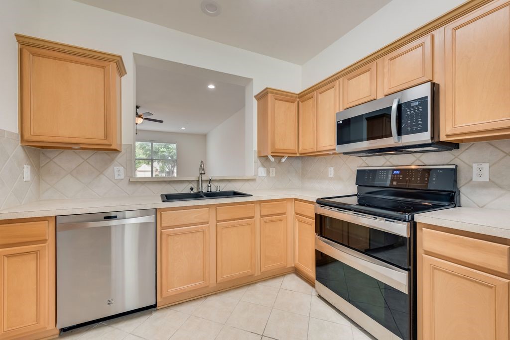 233 Heritage Hill Drive Lewisville TX 75067