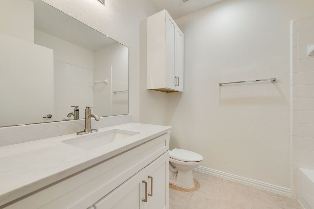 233 Heritage Hill Drive Lewisville TX 75067