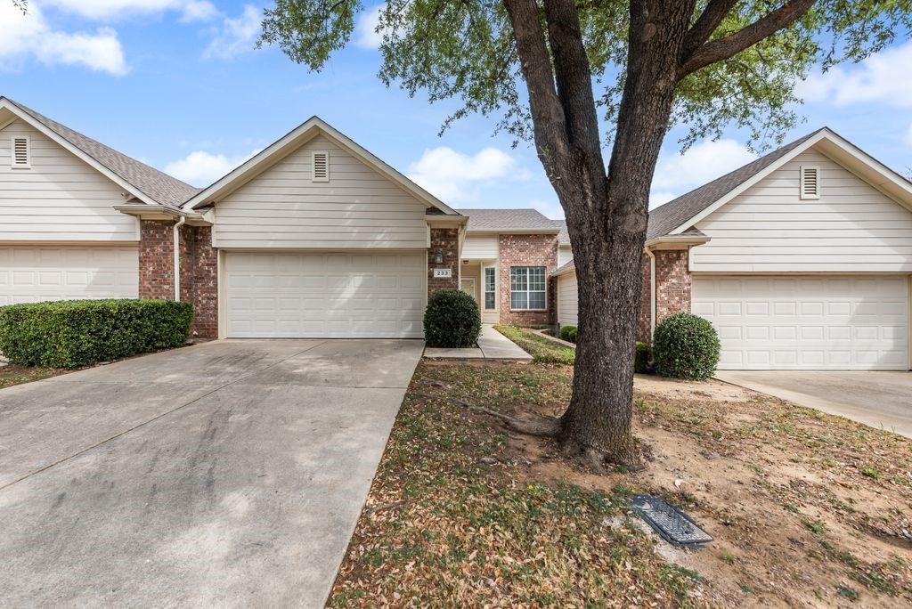 233 Heritage Hill Drive Lewisville TX 75067