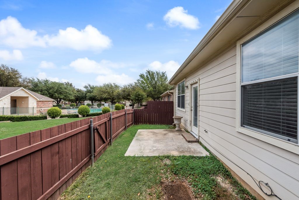 233 Heritage Hill Drive Lewisville TX 75067