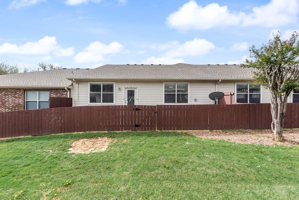 233 Heritage Hill Drive Lewisville TX 75067
