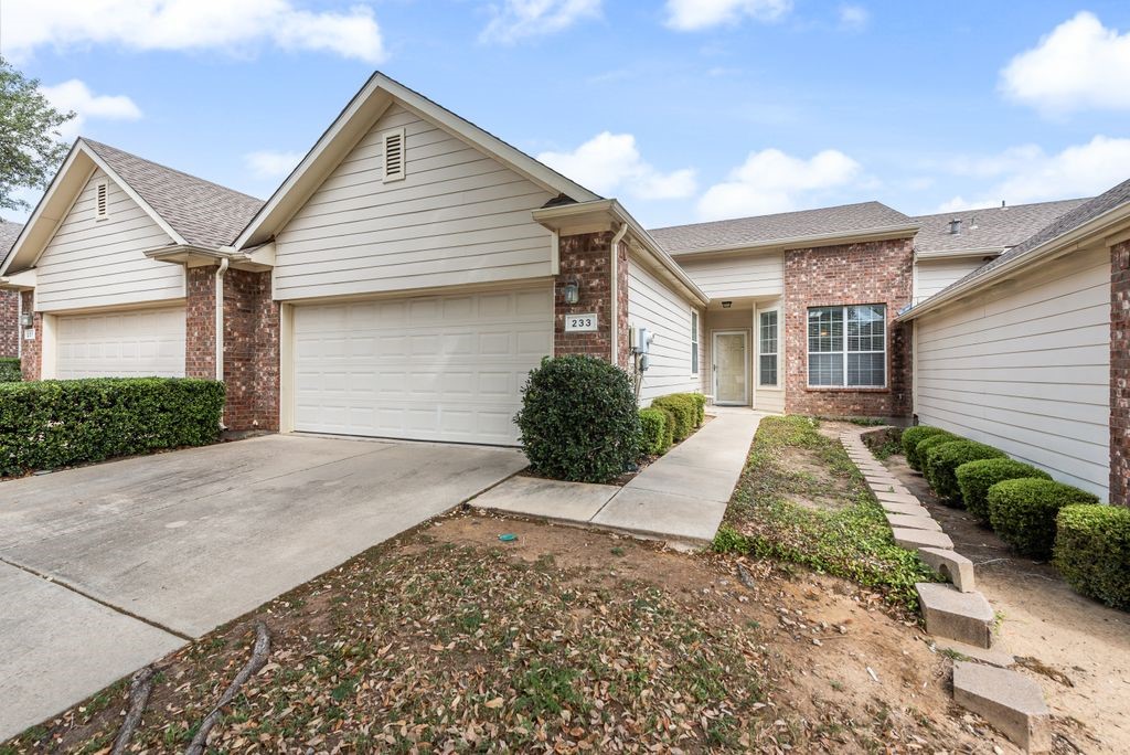 233 Heritage Hill Drive Lewisville TX 75067
