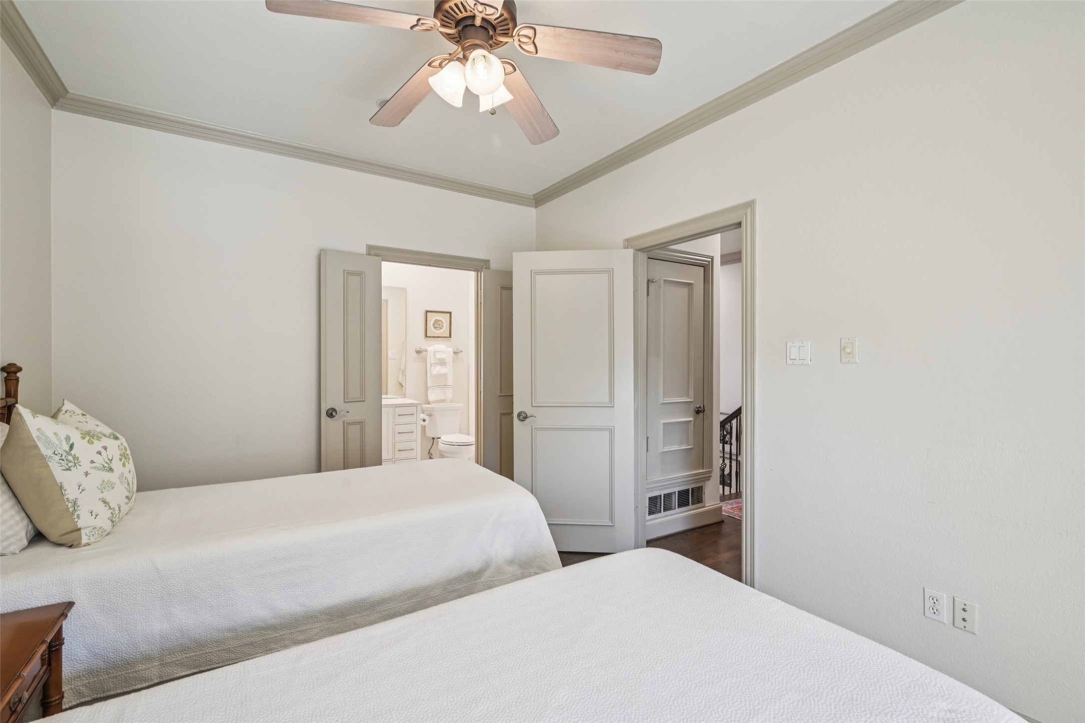 2705 Welborn Street Dallas TX 75219