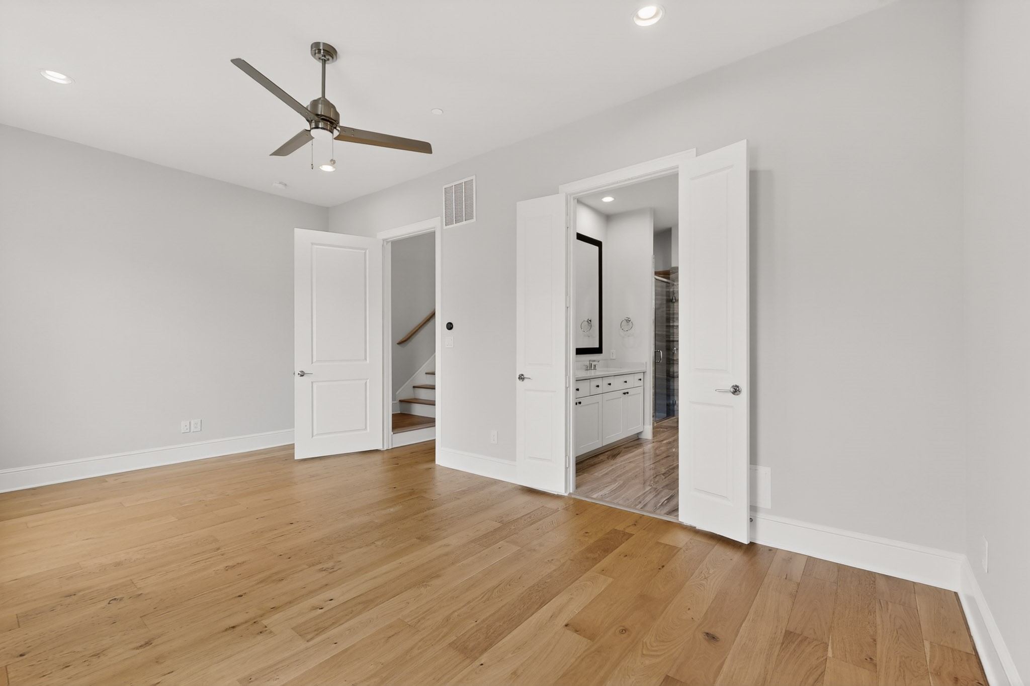 645 Dalton Lane Irving TX 75039