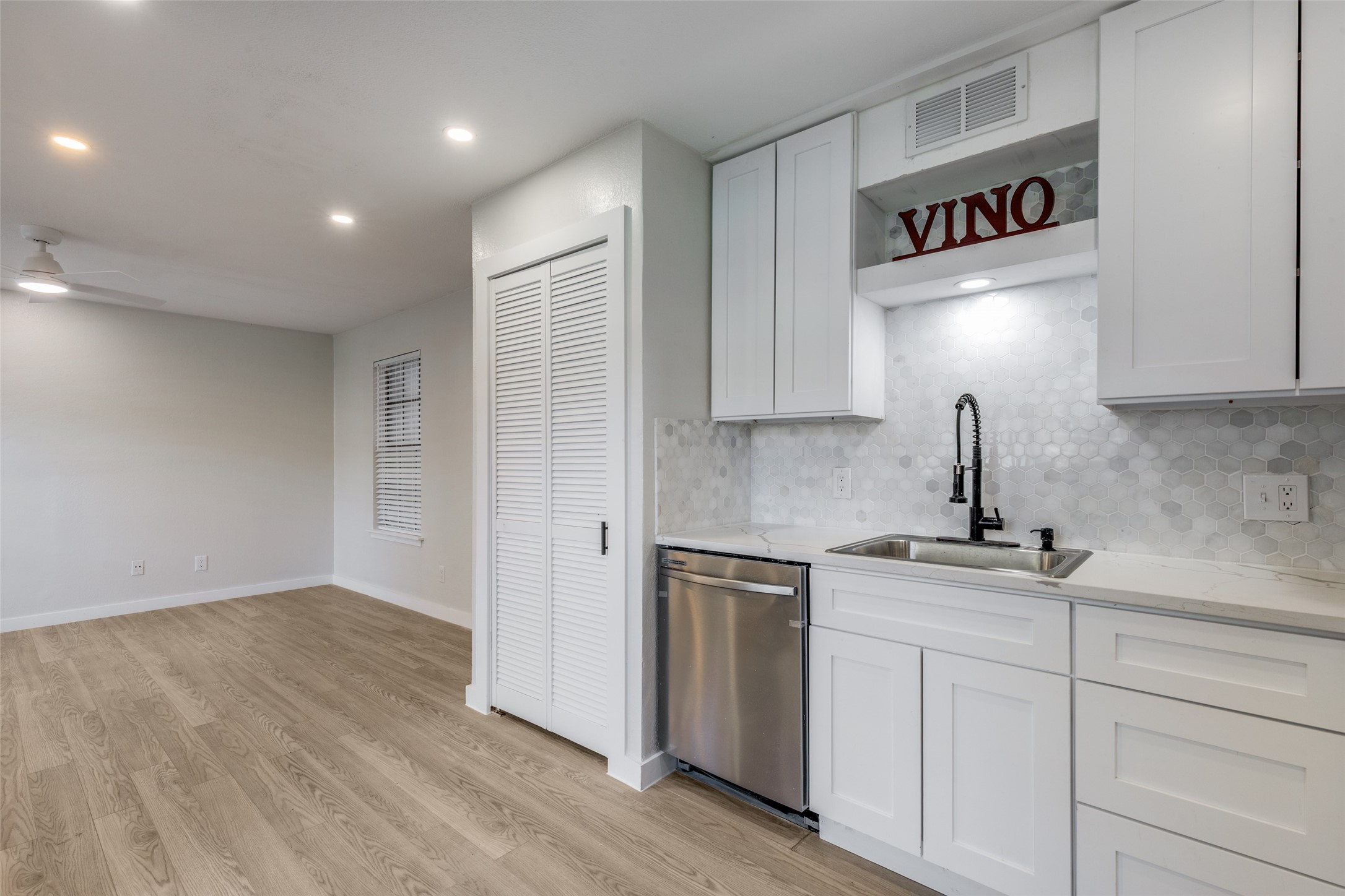 5335 Bent Tree Forest Drive Dallas TX 75248