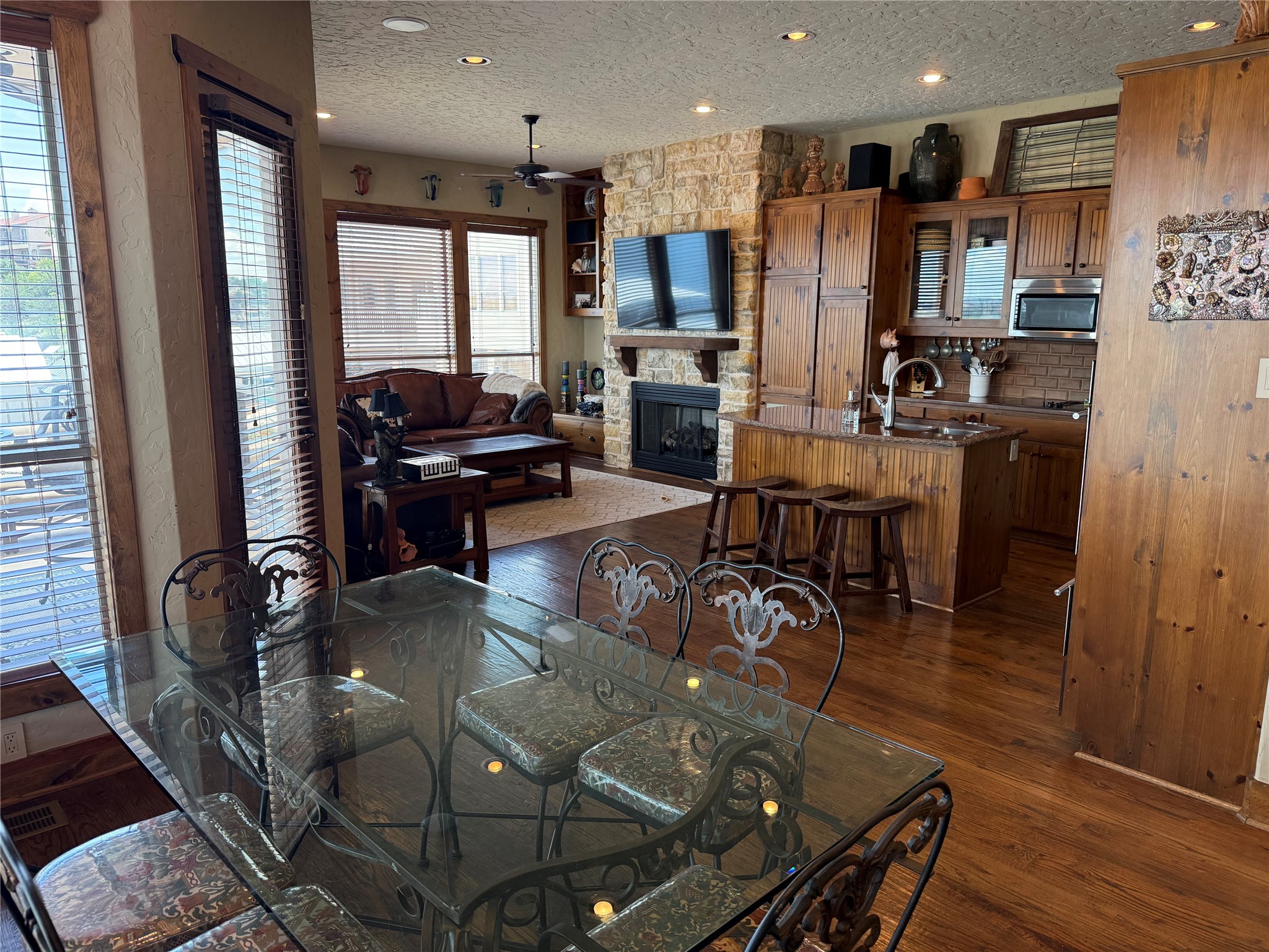 3003 Upcreek Alley Strawn TX 76475