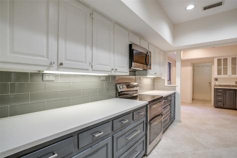 3026 Tanglewood Park W Fort Worth TX 76109