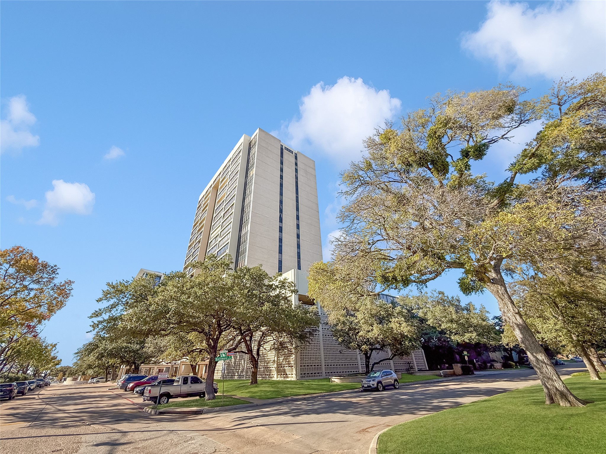 6335 W Northwest Highway Dallas TX 75225
